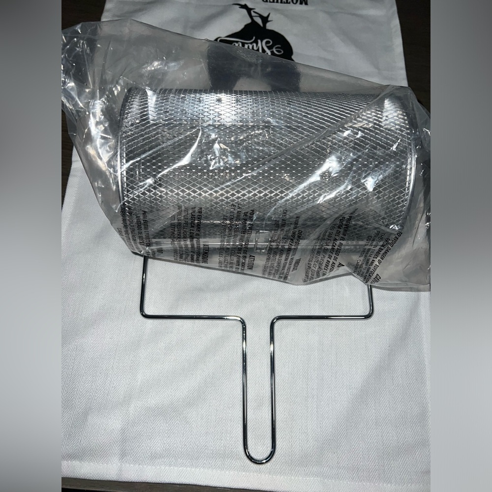 Pampered Chef Air fryer basket with handle NEW